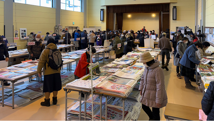 カレンダーリサイクル市の様子